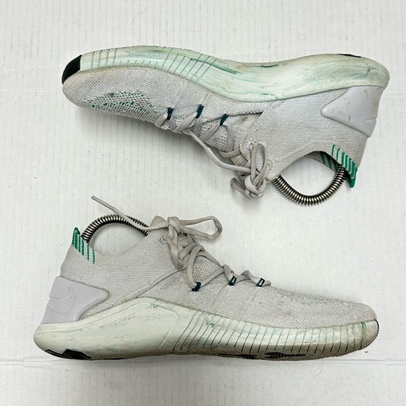 Nike Size 7.5 - Picture 2 of 6